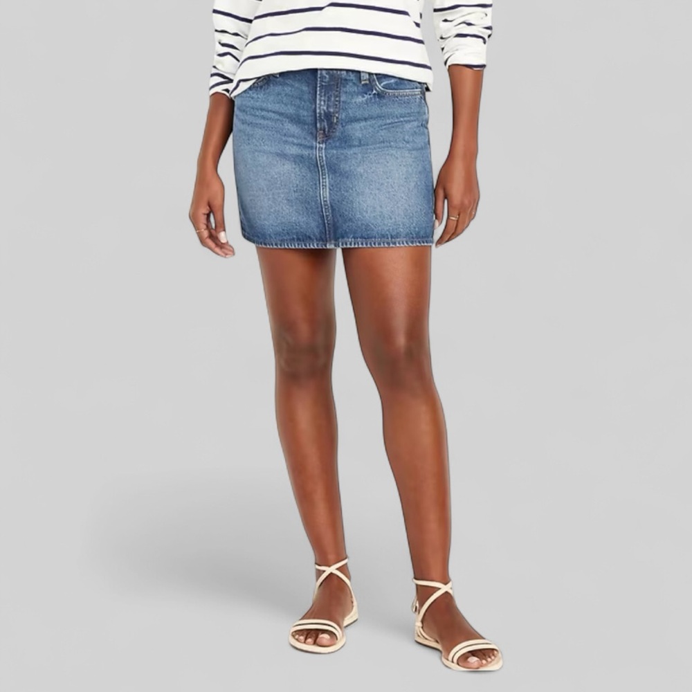 Old Navy Blue Denim Mini Skirt Size 14 Mid-Rise Jean Skirt NWT